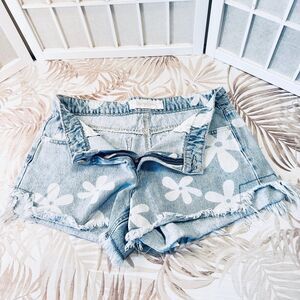 Indigo Rein Daisy Cut Off Shorts
